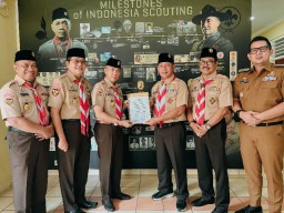 Kwarda Jatim Terima SK dari Kwarnas adiSemangay