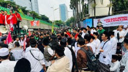 PNIB, BEM PTNU, dan FMPN Geruduk KPI, Desak Cabut Izin Siaran Trans7 