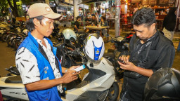 Surabaya Perluas Parkir Digital, 819 Petugas Parkir Kini Terapkan Pembayaran Non Tunai