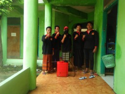 Giliran PGN Makoda Surabaya Semprotkan Disinfektan