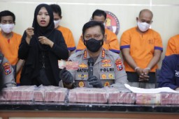 Polda Jatim Bersama Polresta Banyuwangi Berhasil Ungkap Uang Palsu