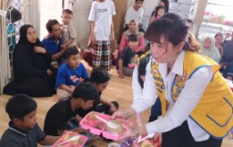 Berbagi Kebahagiaan Bersama Anak-Anak Penyintas Kanker Di Surabaya